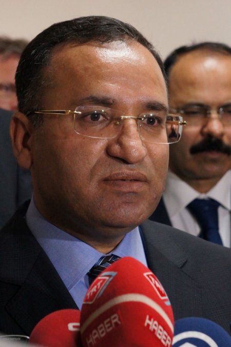 Neo-Nazi cinayetleri raporu, eylül ayından önce yayınlanacak