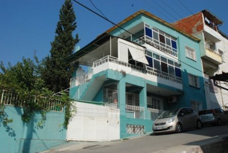 Neşet Ertaş'ın evindeki 3 sazı ortadan kayboldu