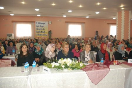 Nevin Gökçek, Şereflikoçhisar’da Yılın Annesi Seçildi