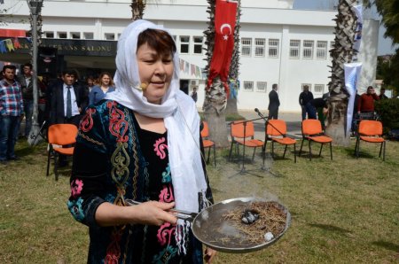 Nevruz, Antalya’da çeşitli etkinliklerle kutlandı