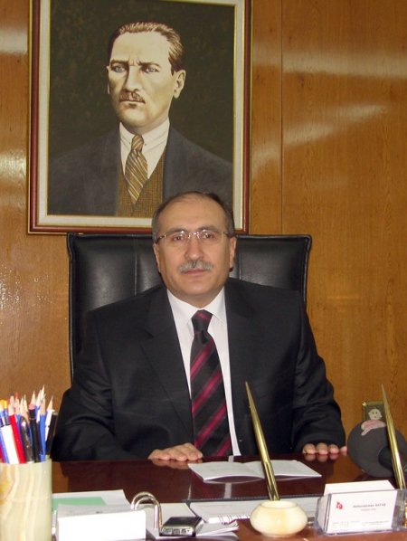 Nevşehir, eski Vali Şinasi Kuş'u kaybetmenin üzüntüsünü yaşıyor