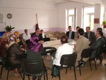 Nevşehir Müftüsü, Öğretmenlere Kur'an-ı Kerim Meali Hediye Etti