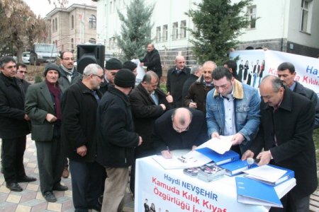 Nevşehir’de kamuda kıyafet özgürlüğü için imza kampanyası başladı