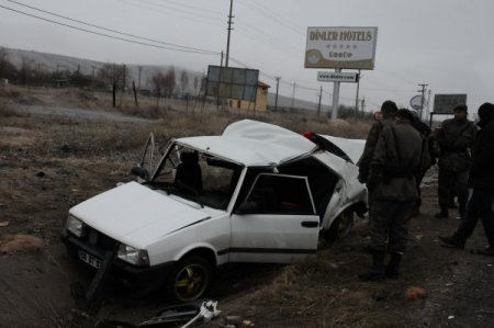 Nevşehir’de kaygan yolda aşırı sürat yapan araç kaza yaptı: 2 ölü, 8 yaralı