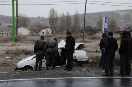 Nevşehir’de kaygan yolda aşırı sürat yapan araç kaza yaptı: 2 ölü, 8 yaralı