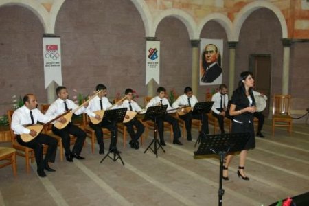 Nevşehir'de Türk Halk Müziği Solo Ses Ve Solo Çalgı Yarışması