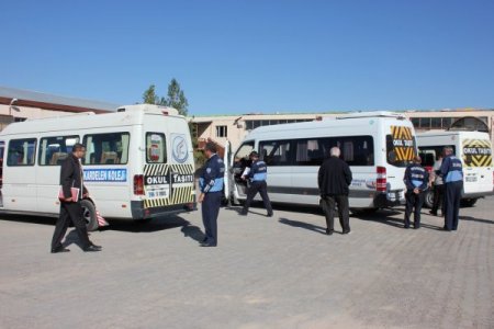 Nevşehir'deki servis araçları tek tek kontrol ediliyor