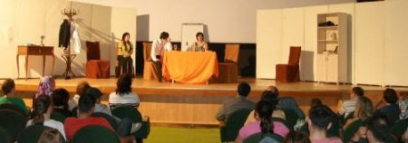 Nevşehirli Amatör Tiyatrocuları 4 Bin Kişi İzledi