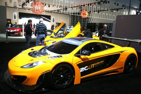 New York Otomobil Fuarı'nda kaza güvenlik teknolojileri ön planda