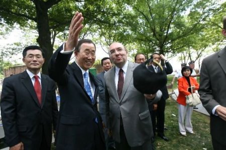 New York'ta Kore Şehitleri Anma Törenine Katılan Bm Genel Sekreteri Ki-moon: Kahraman Türk Şehitlerini De Minnetle Anıyorum