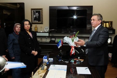 Nezaket Hanımevi üyelerinden Başkan Çetin’e ziyaret