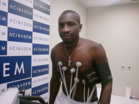 Niang'ın sağlık kontrolü tamamladı