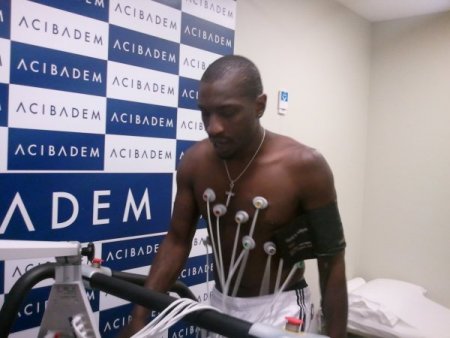 Niang'ın sağlık kontrolü tamamladı