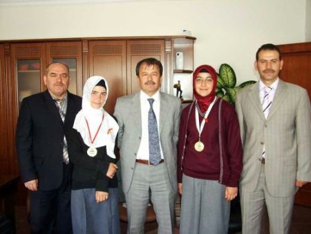 Niğde İmam Hatip Lisesi, Ulusal Uzlaşı Olimpiyatlarında Türkiye Birincisi Oldu