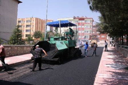 Niğde'de Altyapısı Tamamlanan Yollar Asfaltlanıyor