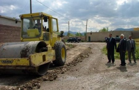 Niğde'de Bu Yıl 106 Kilometre Yol Çalışması Yapılacak