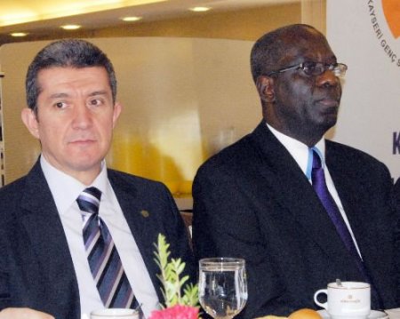 Nijerya Büyükelçi Yardımcısı Charles: Türk İşadamlarının Nijerya'ya Gelmesini İstiyoruz