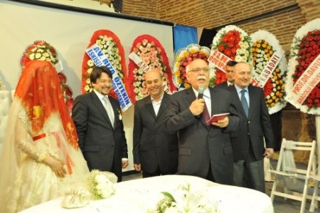 Nikah şahitliği yapan Bakan Avcı'dan çifte ilginç hitap: Siz benim müşterimsiniz