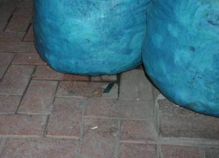 Nikahsız karısının boynunu falçatayla kesti