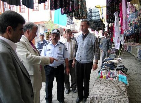Niksar Belediye Başkanı'ndan Pazarcılara 'bol Kazanç' Ziyareti