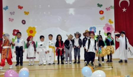 Niksar Gülbahçesi Ana Okulu'ndan eğitim yarı yılı kutlama programı