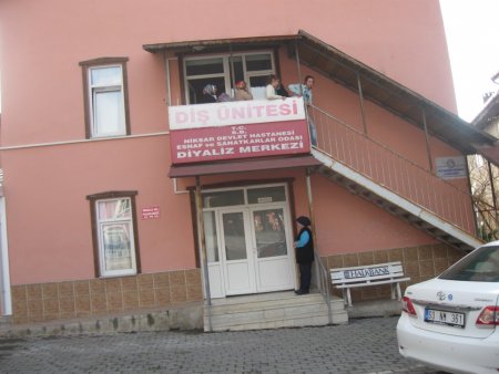 Niksar'da engelliler için diş polikliniği açıldı