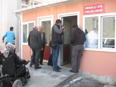 Niksar'da engelliler için diş polikliniği açıldı