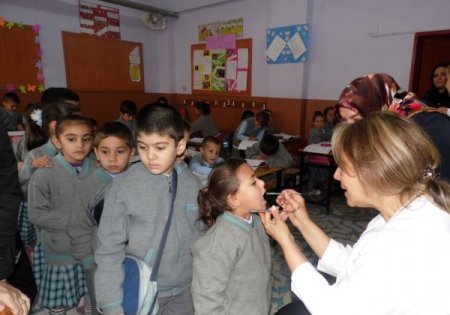 NİLKADER'den öğrencilere ücretsiz diş taraması