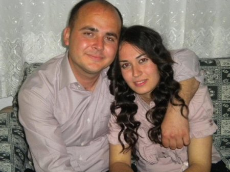 Nişanlısından Ayrılmak İsteyen Kızlarını Odaya Kapatan Aile Tutuklandı