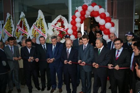 NİZAMDER’in açılışını Bakan Bayraktar yaptı