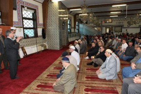NJ Başsavcısı Fishman, Türk Cami'nde diyalog çağrısı yaptı