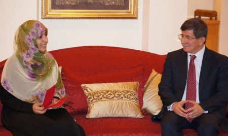 Nobel ödüllü Yemenli aktivist Tevekkül Karman, Türk vatandaşlığına geçti