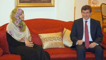 Nobel ödüllü Yemenli aktivist Tevekkül Karman, Türk vatandaşlığına geçti