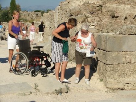 Norveçli Yürüme Engelli Turist Engelliler İçin Yol Yapılmasını İstiyor