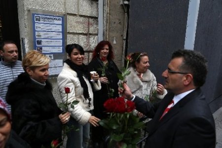 Nostaljik tramvayda Kutlu Doğum gülü