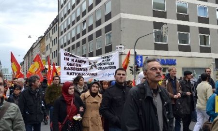 NSU davası öncesi Almanlar ve Türkler ırkçılığı protesto etti