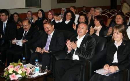 Nüfusu 50 Bini Aşan Belediyelerin 'kadın Sığınma Evi' Açması Zorunlu Hale Geliyor