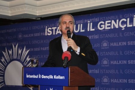 Numan Kurtulmuş: Gençler Siyasetten Uzak Tutuluyor