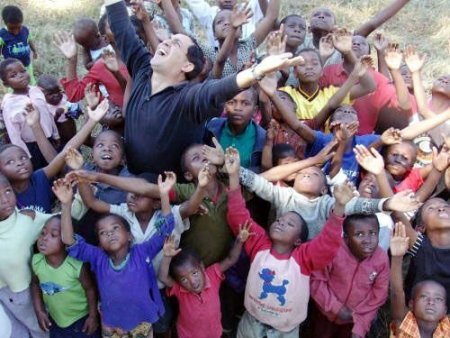 Obama'nın Türk Raportöründen Doğu'da Ücretsiz Eğitim Seferberliği