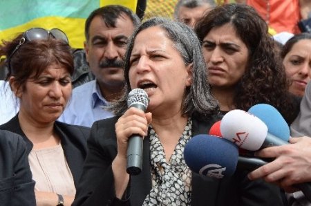 'Öcalan, silahların nasıl bırakılacağı ile ilgili yeni bir mektup hazırlıyor'