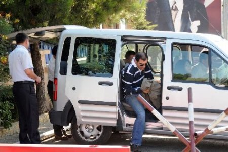 Öcalan'ın Avukatları Hava Muhalefetine Takıldı
