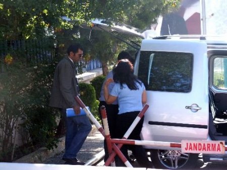 Öcalan'ın Avukatları İmralı'ya Gitti