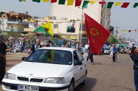 Öcalan'ın doğum gününü kutlamak için yola çıktılar