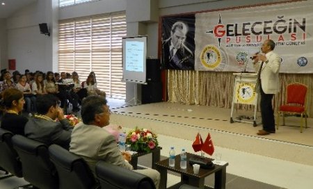 Ödemiş'te Kariyer ve Üniversite Tanıtım Günleri düzenlendi