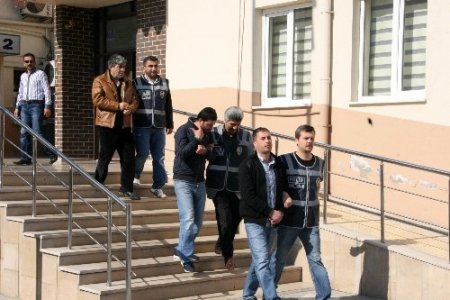 Ödenilen senedi icraya veren tefeci çetesi operasyonla çökertildi