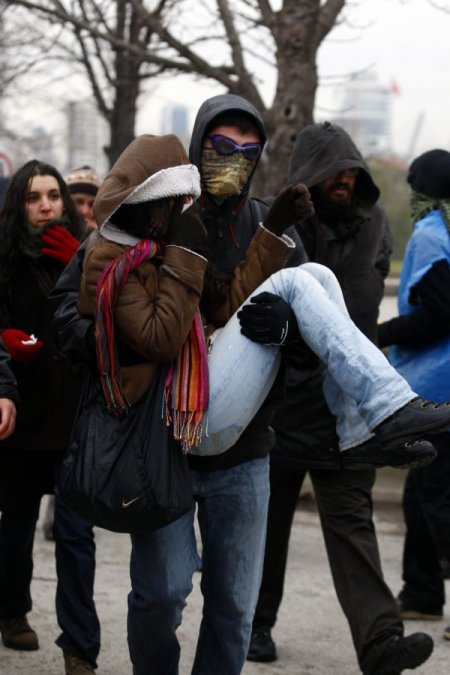 Odtu De Protestocu Ogrencilere Polis Mudahale Etti