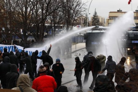 Odtu De Protestocu Ogrencilere Polis Mudahale Etti