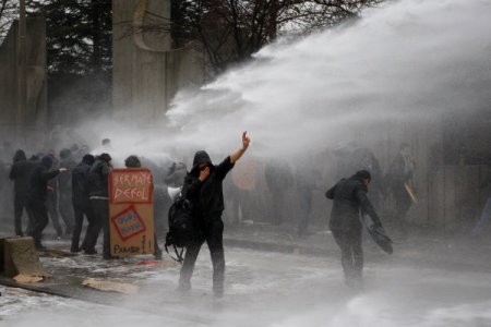 Odtu De Protestocu Ogrencilere Polis Mudahale Etti