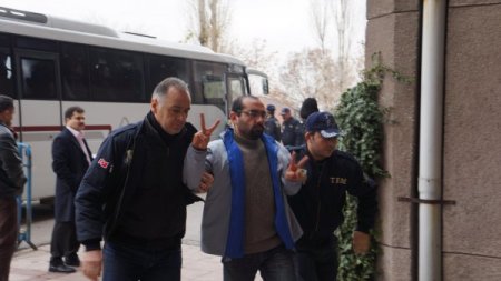 ODTÜ'de çıkan olaylarla ilgili gözaltına alınan 10 kişi adliyede (2)