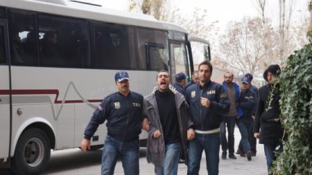 ODTÜ'de çıkan olaylarla ilgili gözaltına alınan 10 kişi adliyede (2)